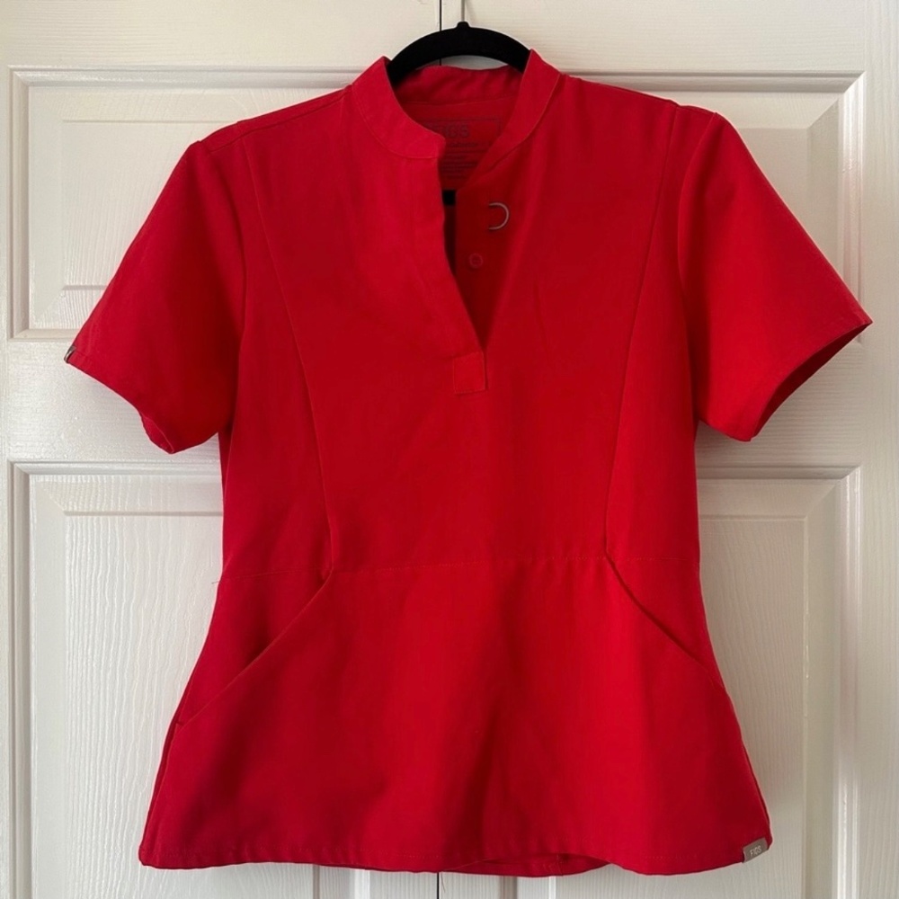 FIGS Insiza Slim Mandarin Collar Top Red‎ - Picture 2 of 5
